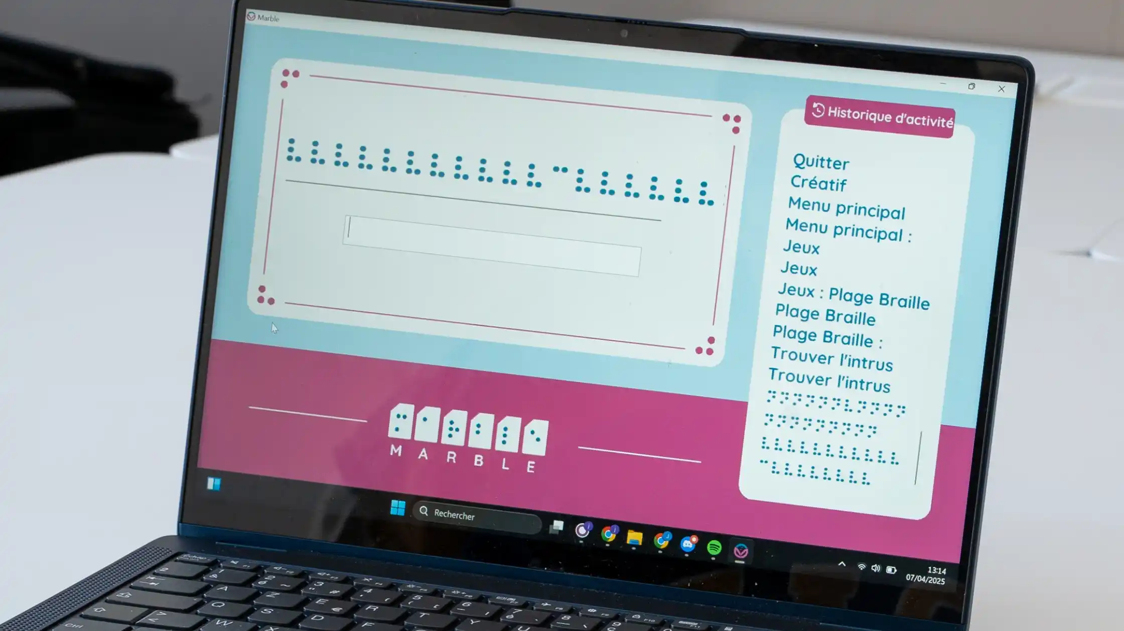 Fenêtre de jeu adapté pour déficients visuels sur Marble